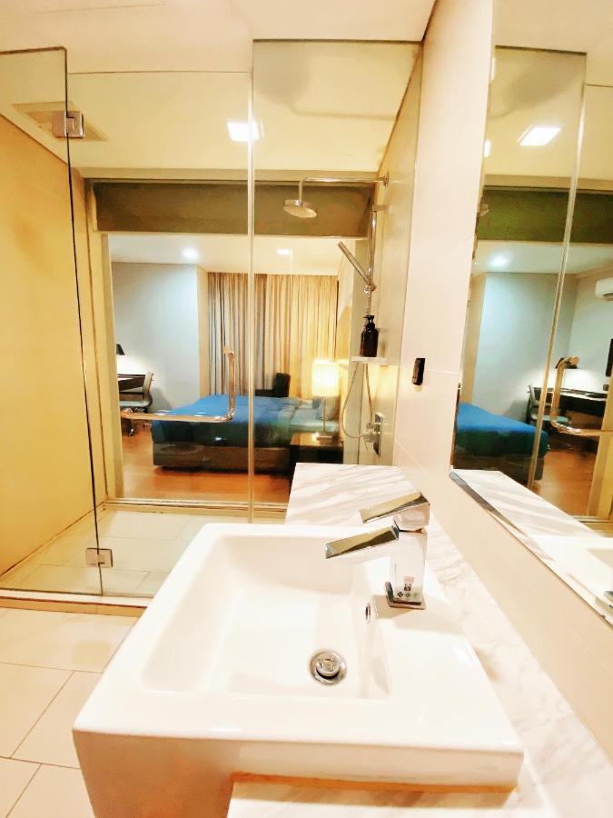 Straits Suite By C Homestay Malacca Extérieur photo