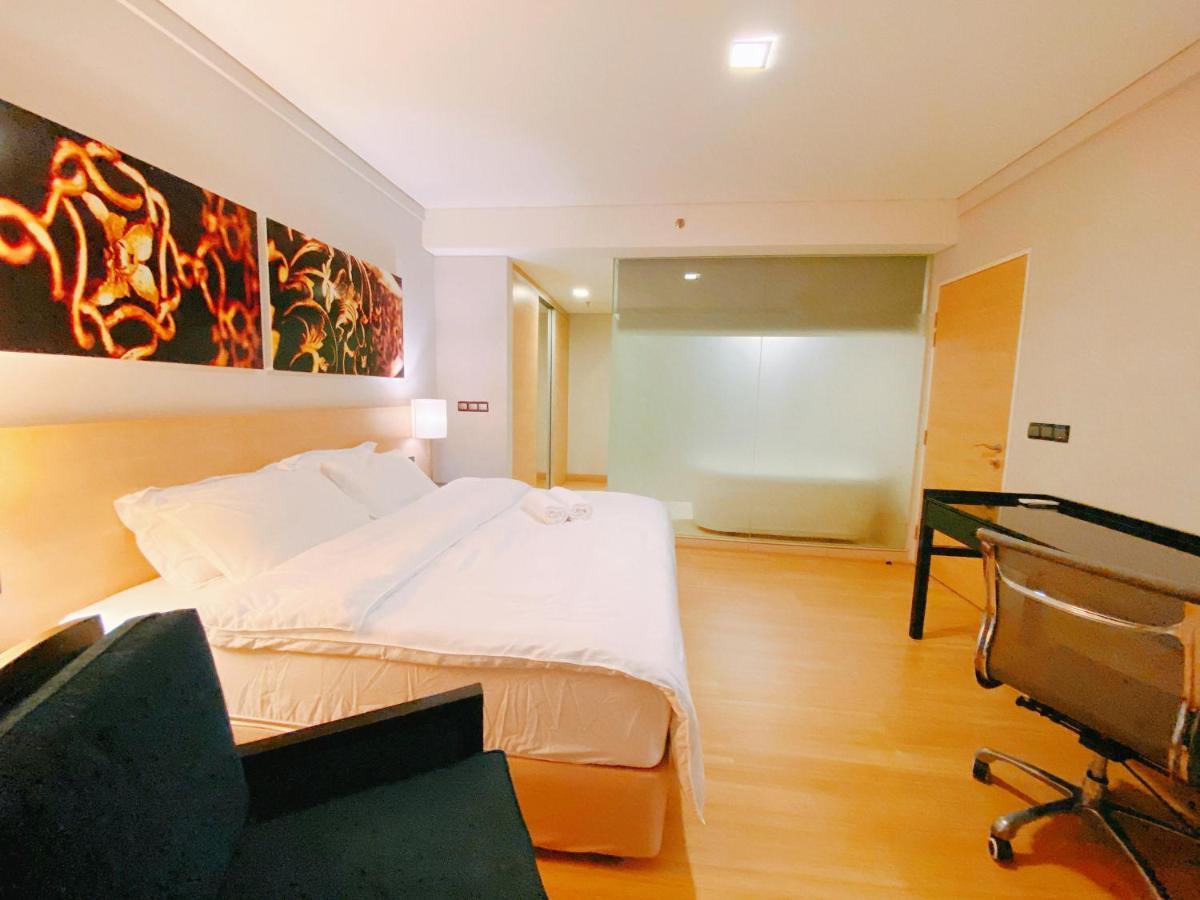 Straits Suite By C Homestay Malacca Extérieur photo