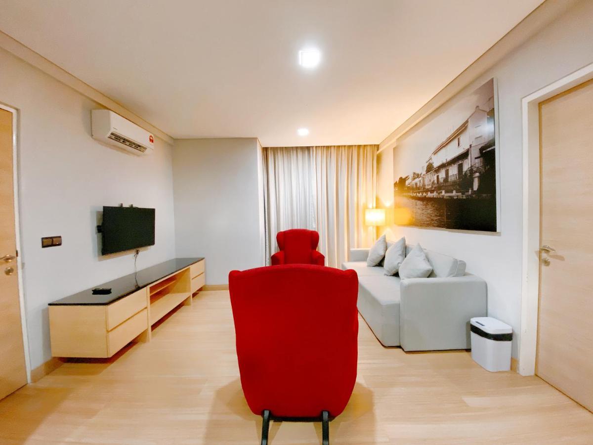 Straits Suite By C Homestay Malacca Extérieur photo