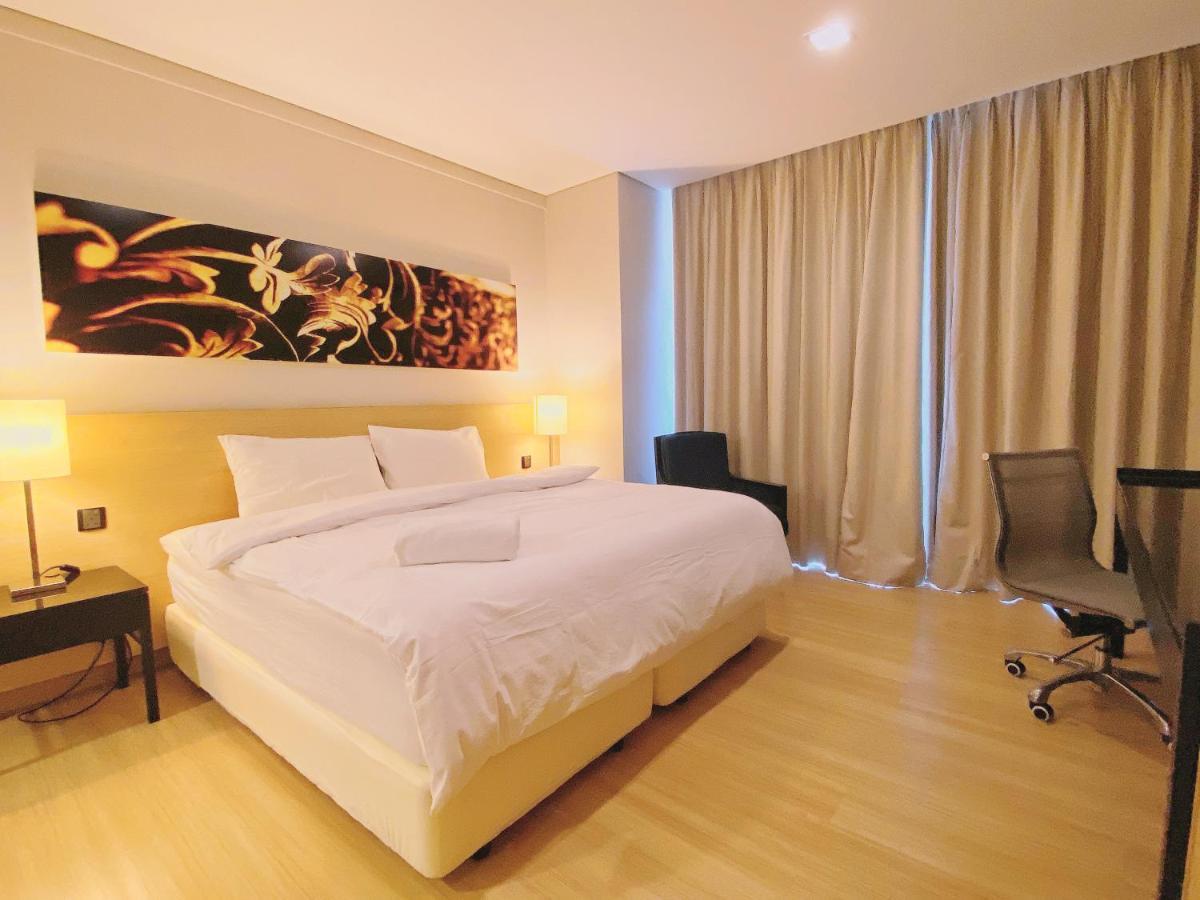 Straits Suite By C Homestay Malacca Extérieur photo