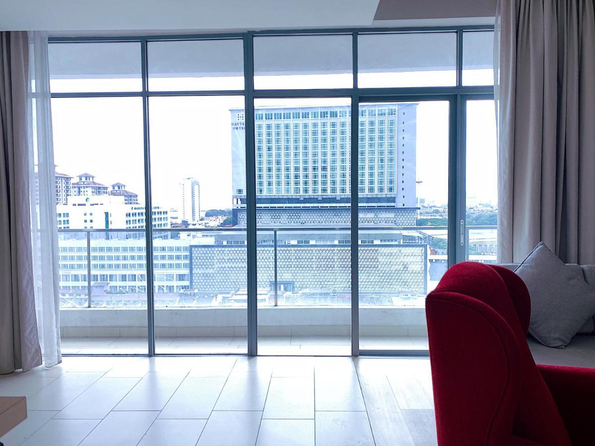Straits Suite By C Homestay Malacca Extérieur photo