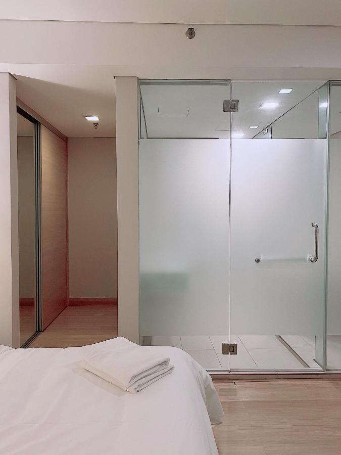 Straits Suite By C Homestay Malacca Extérieur photo