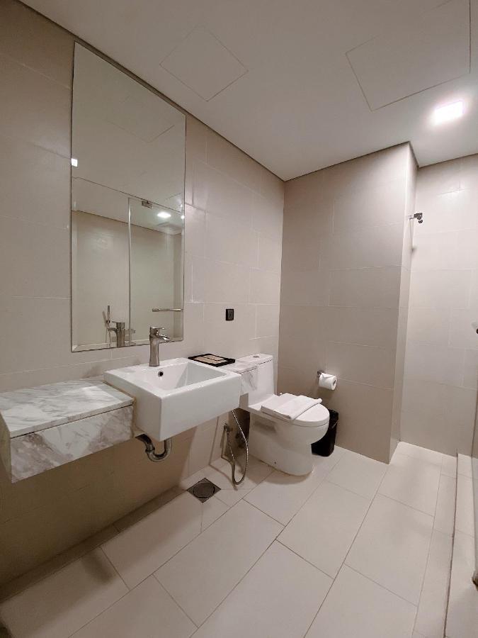 Straits Suite By C Homestay Malacca Extérieur photo