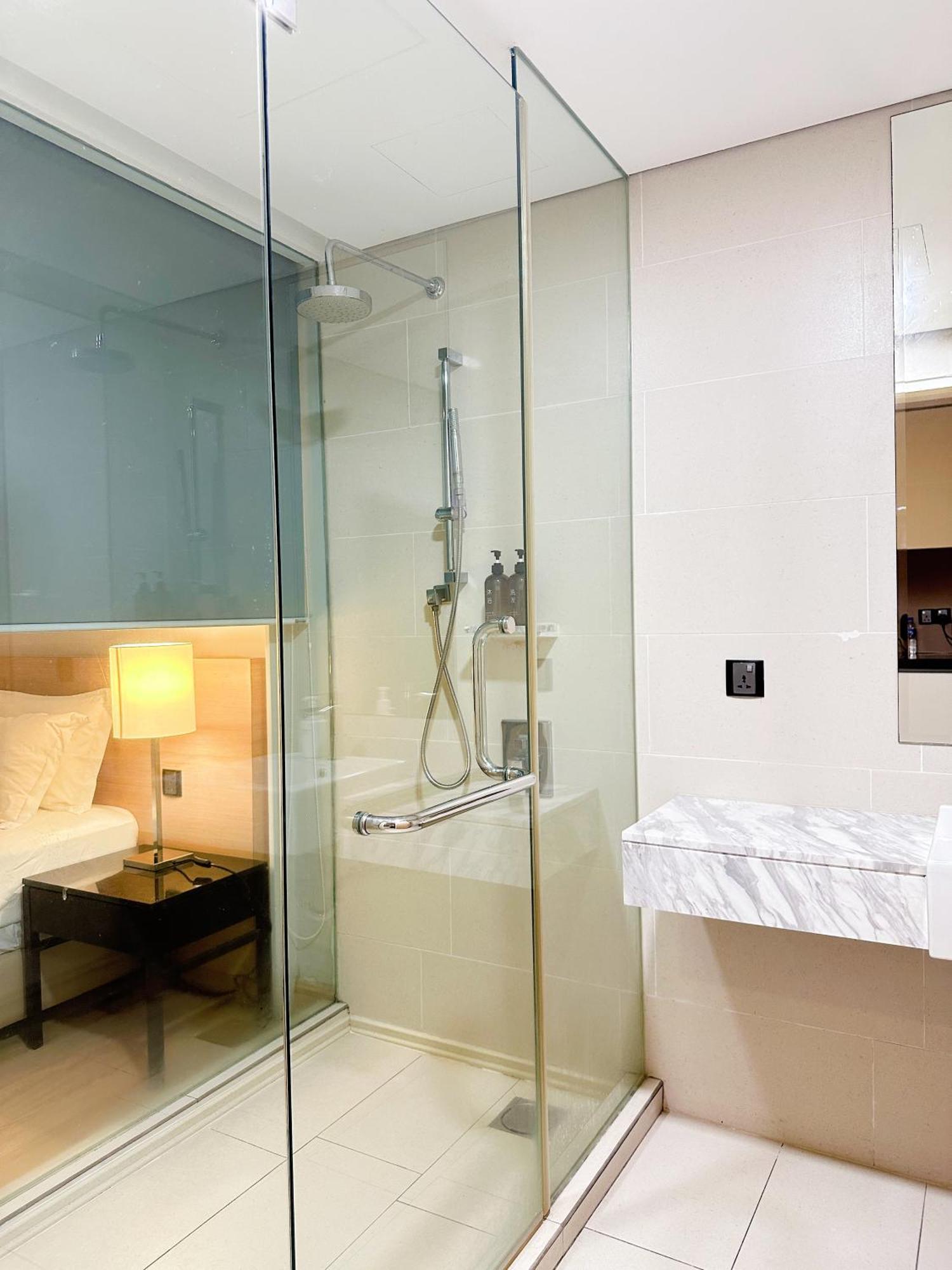 Straits Suite By C Homestay Malacca Extérieur photo